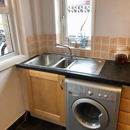 Trendy Terrace * בריסטול